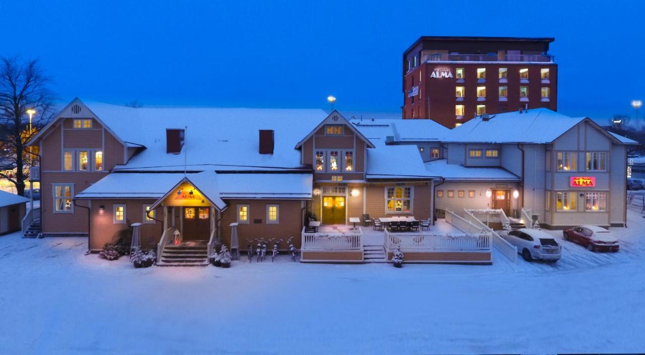 Hotelli-Ravintola Alma Сейняйоки Экстерьер фото